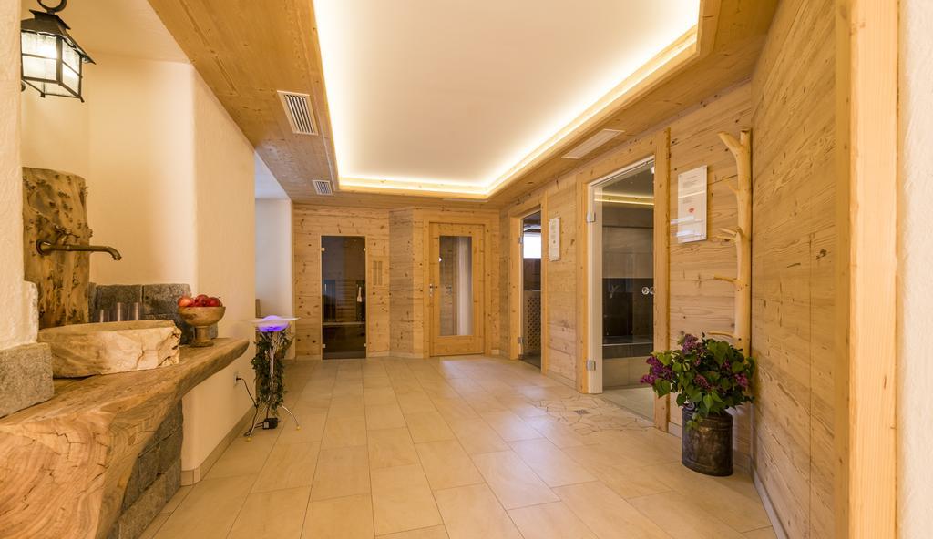 Hotel Kompatscherhof Luson Exteriör bild