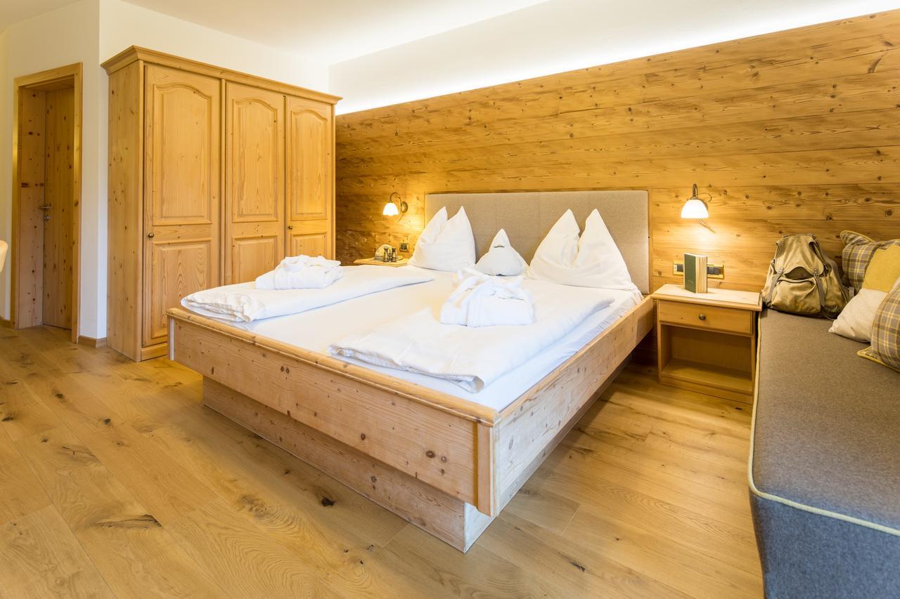 Hotel Kompatscherhof Luson Exteriör bild