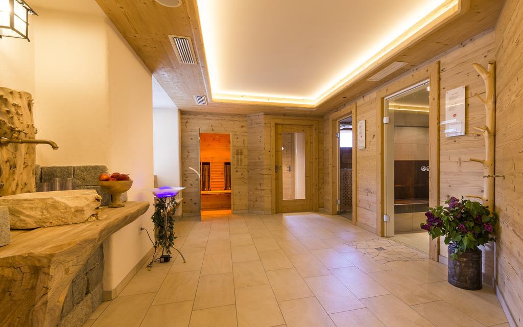 Hotel Kompatscherhof Luson Exteriör bild